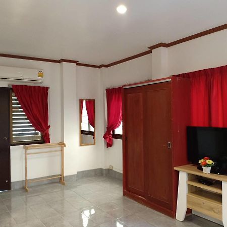 Kookkai House Hostel Patong Exterior foto