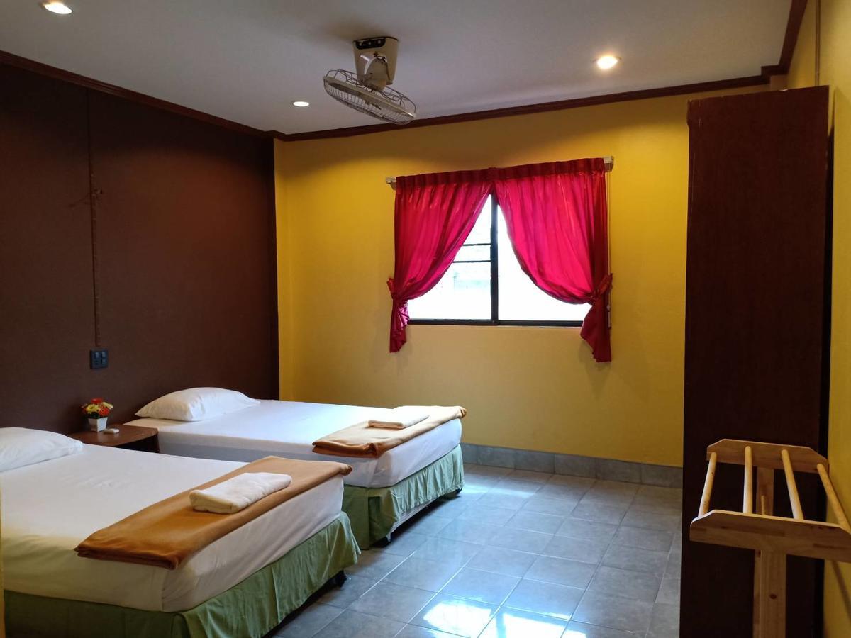 Kookkai House Hostel Patong Exterior foto